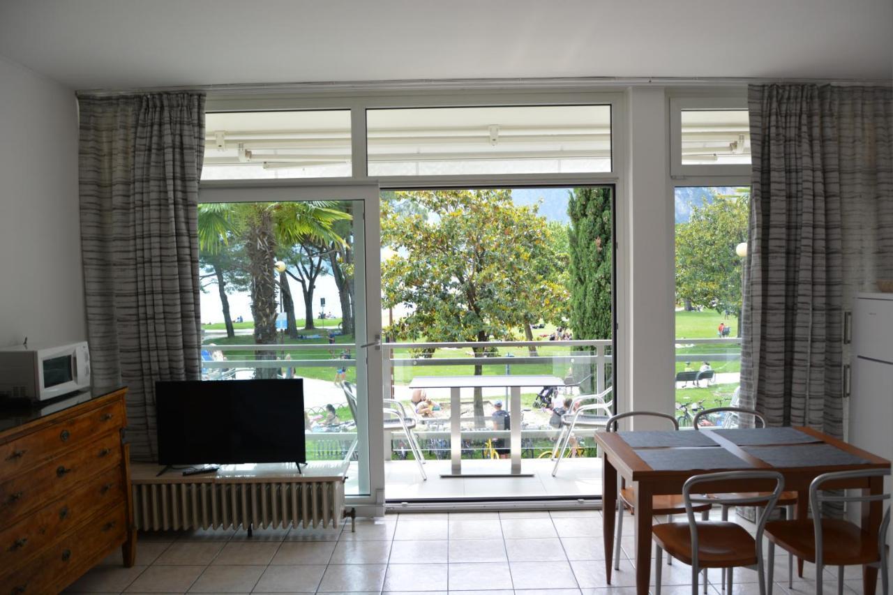 Terrazza Sul Lago Riva del Garda Bagian luar foto